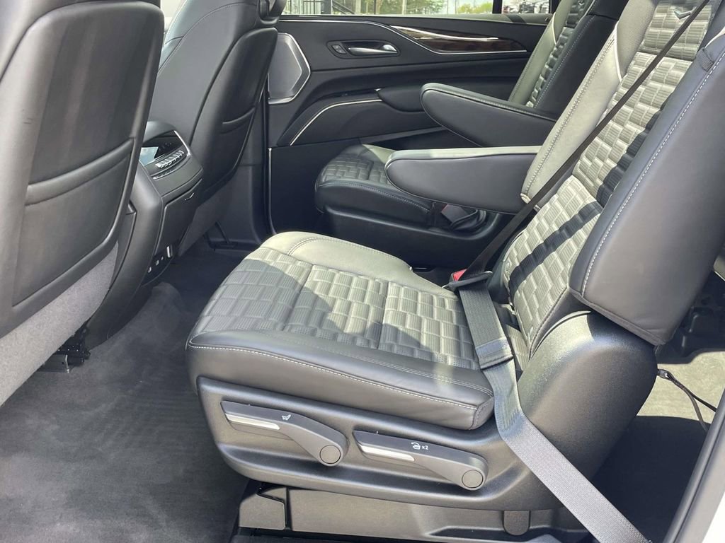 Used 2024 Cadillac Escalade ESV Sport Platinum w/ LPO, ONYX Package image 13