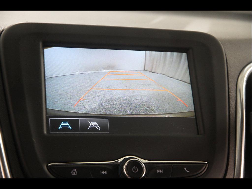 Used 2018 Chevrolet Equinox LT FWD image 12