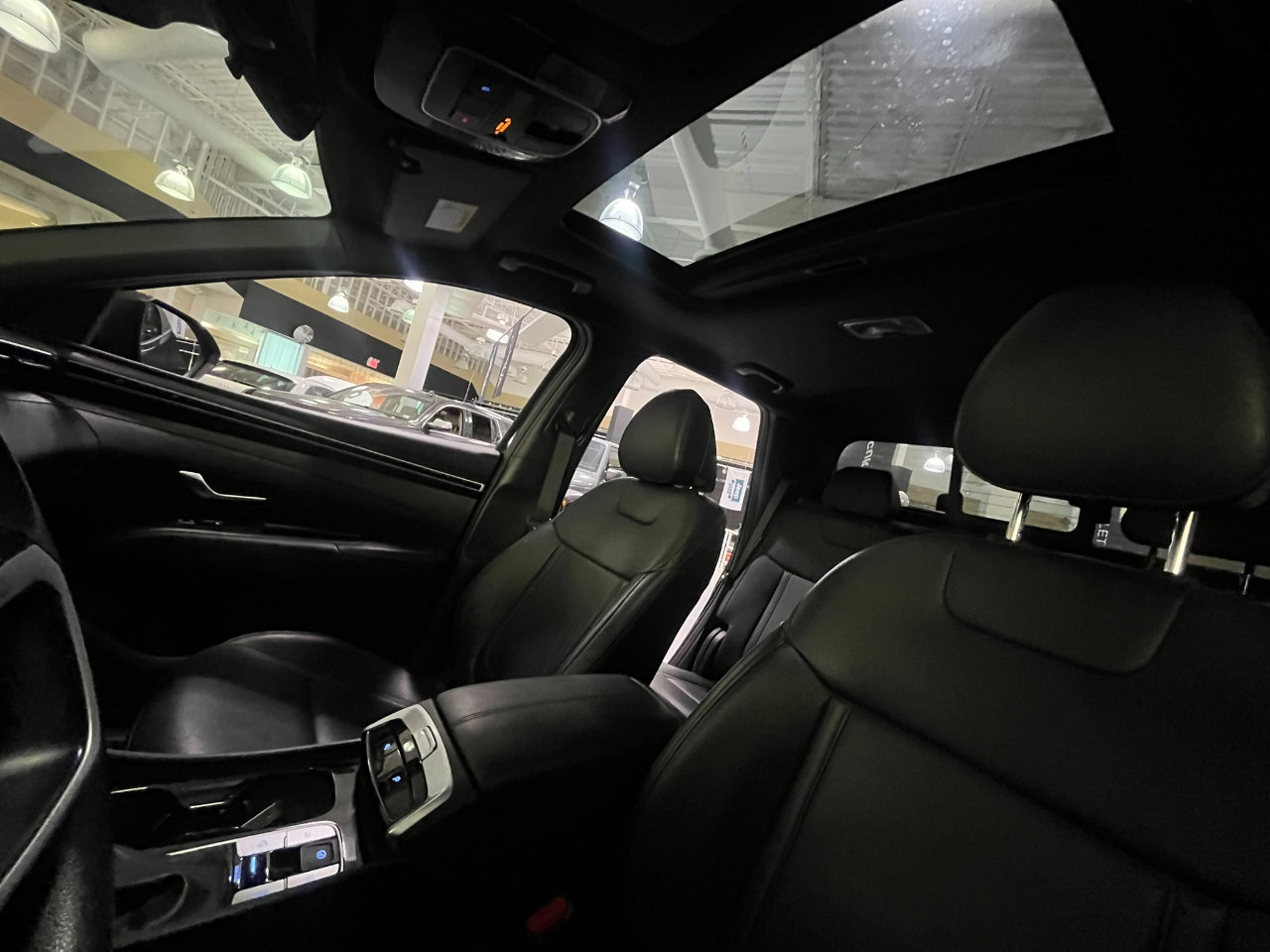 Used 2024 Hyundai Santa Cruz Night image 13