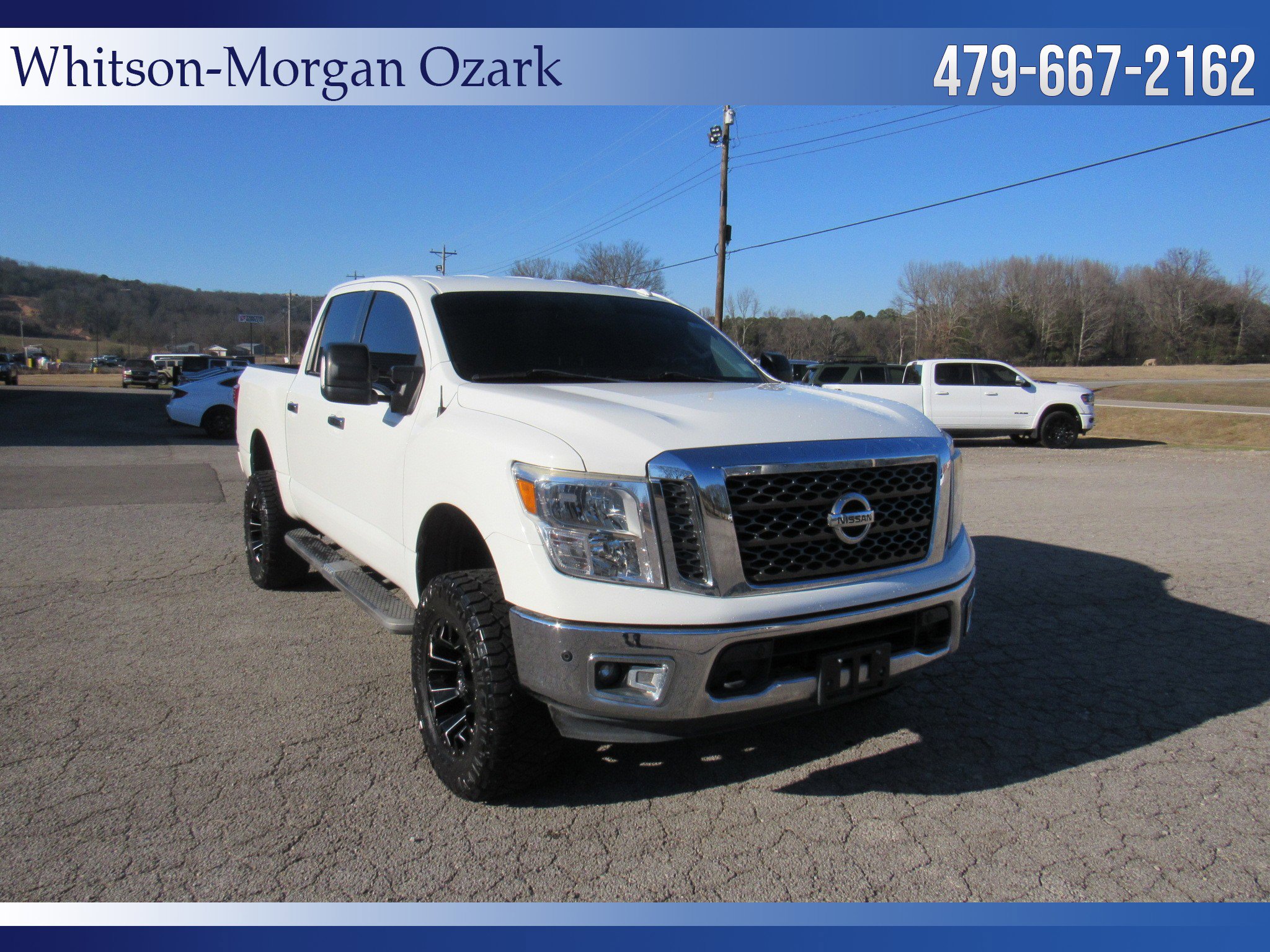 Used 2018 Nissan Titan SV w/ SV Convenience Package image 20