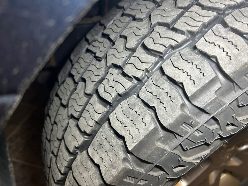 Used 2020 Nissan Frontier SV AWD/4WD image 26