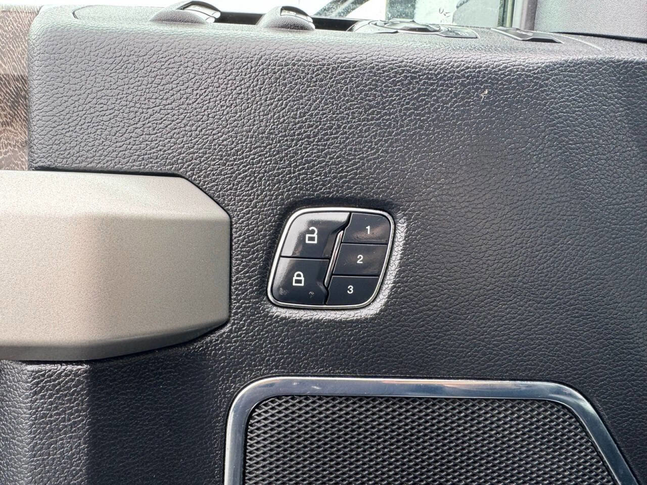 Used 2017 Ford F250 Lariat w/ FX4 Off-Road Package image 14