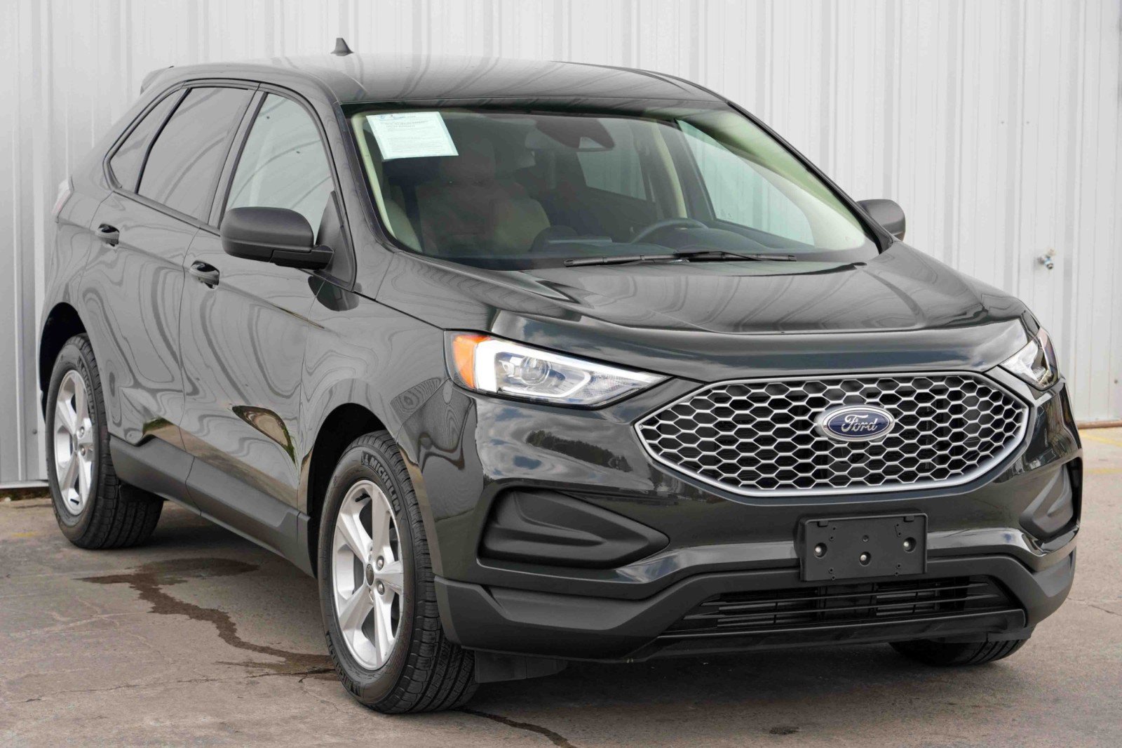 Used 2023 Ford Edge SE image 48