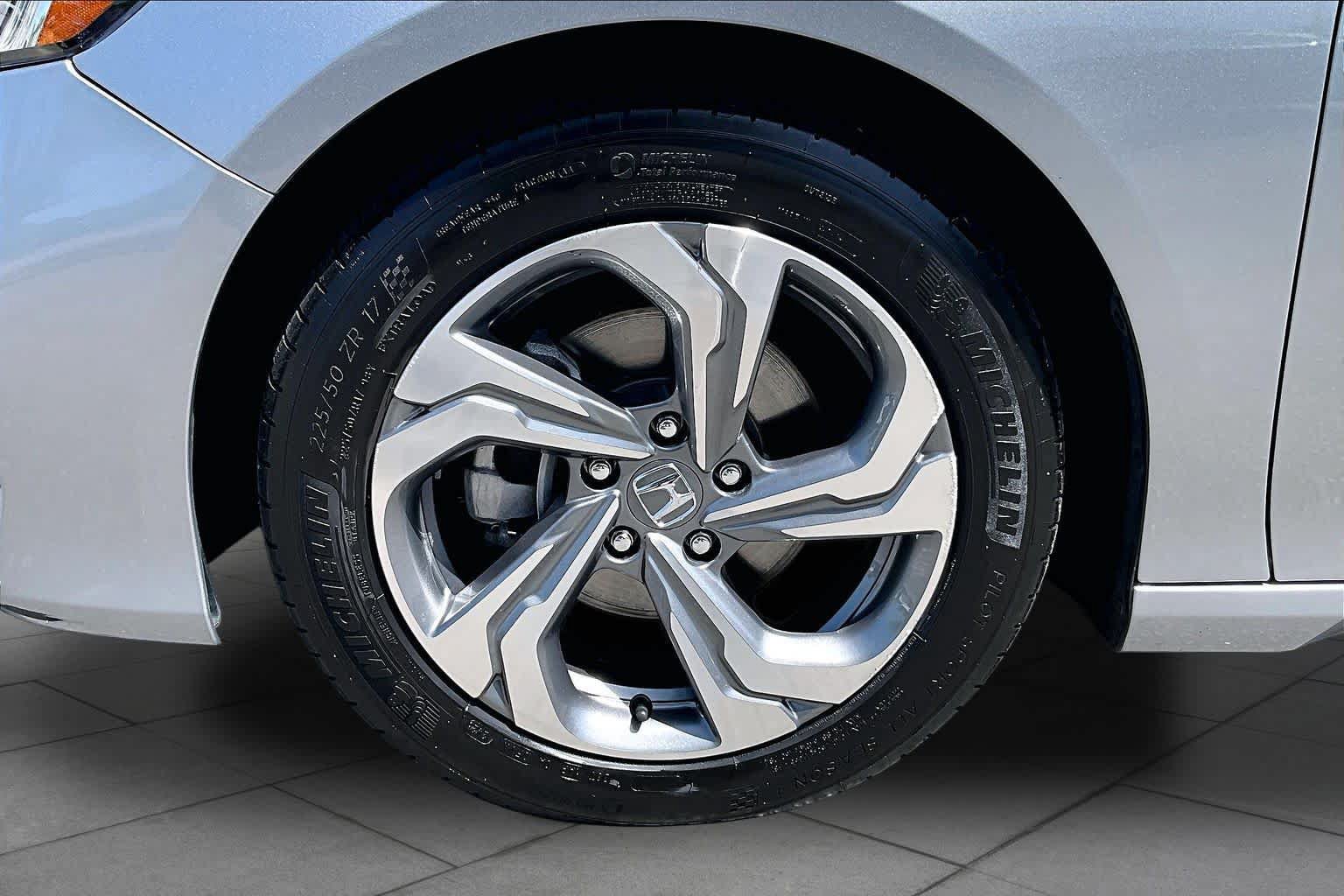 Certified 2019 Honda Accord EX-L image 11