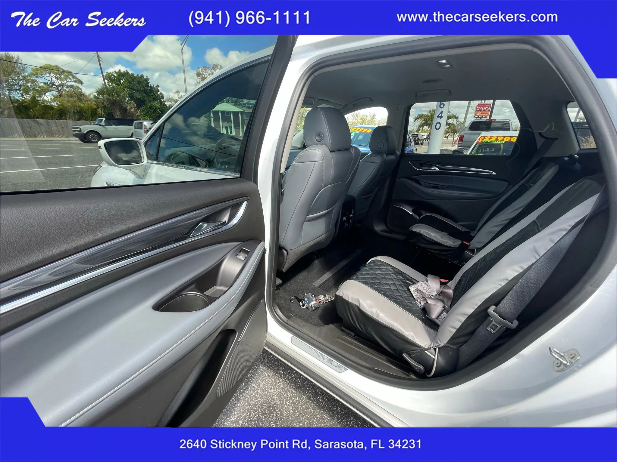 Used 2020 Buick Enclave Essence image 8