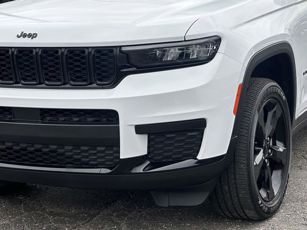 Certified 2023 Jeep Grand Cherokee L Laredo image 8