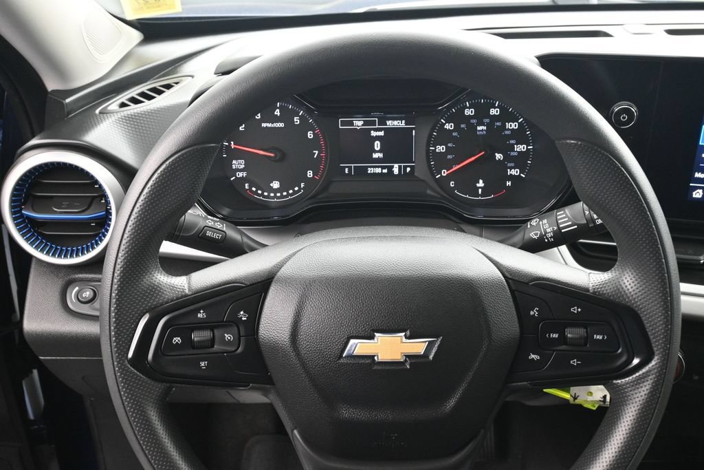 Certified 2024 Chevrolet Trax LS w/ LS Convenience Package FWD image 9