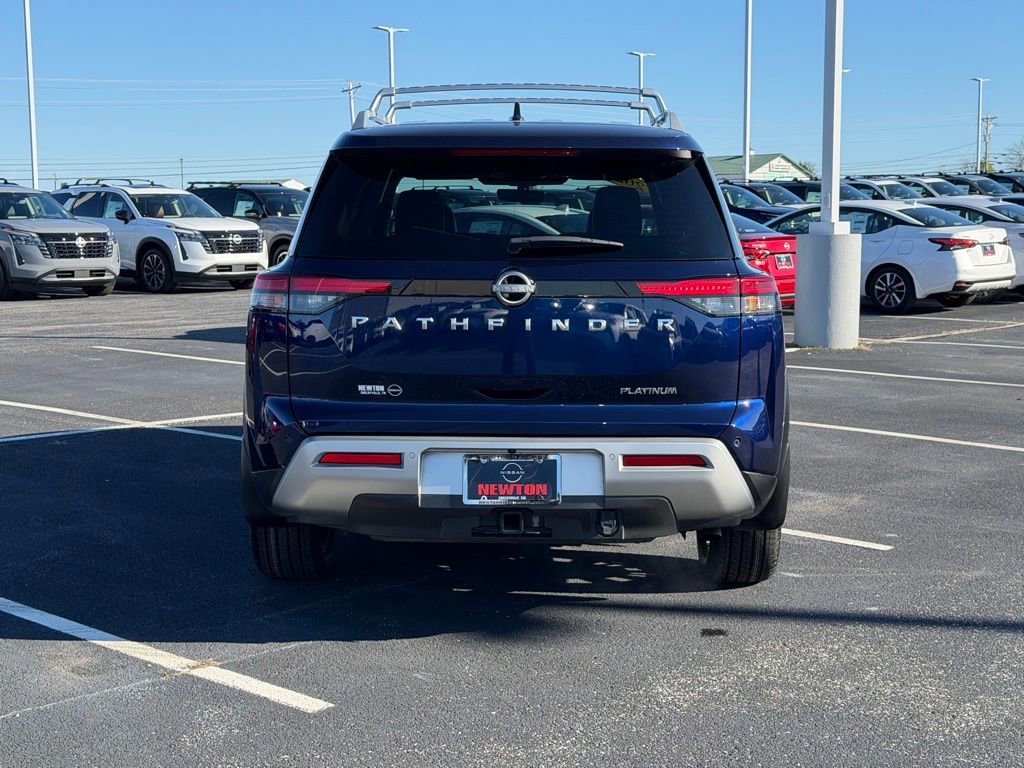 Used 2025 Nissan Pathfinder Platinum image 5