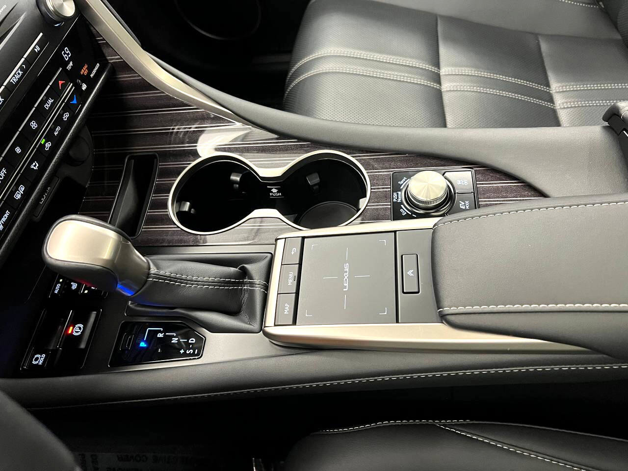 Used 2022 Lexus RX 450h AWD w/ Luxury Package image 20