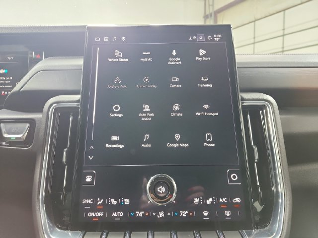 Used 2025 GMC Yukon Denali RWD image 29