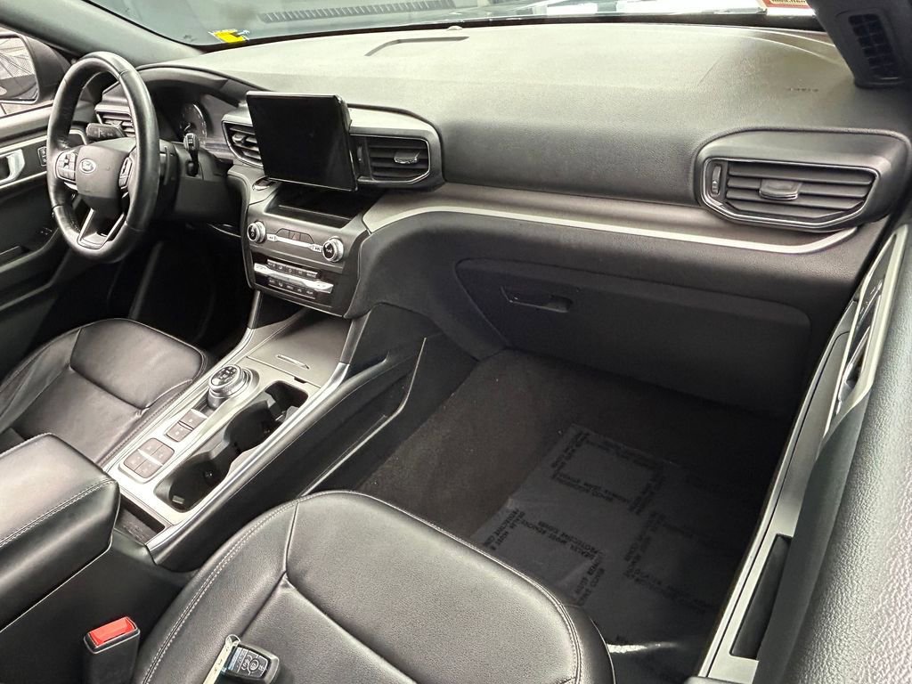 Used 2020 Ford Explorer XLT w/ Equipment Group 202A image 49