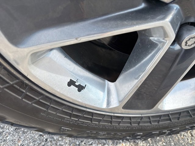 Used 2019 Jeep Wrangler Unlimited Sahara image 25