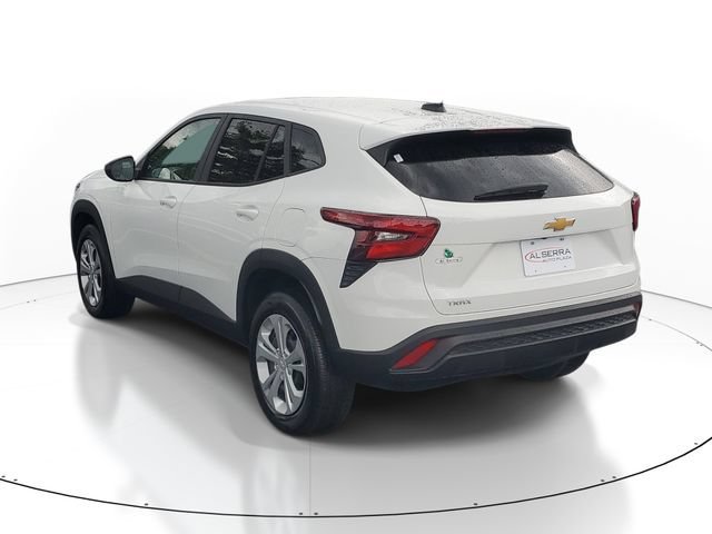 Certified 2025 Chevrolet Trax LS FWD image 3