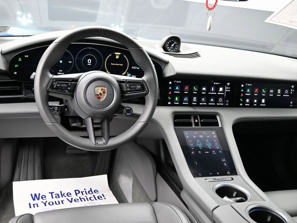 Used 2023 Porsche Taycan image 34