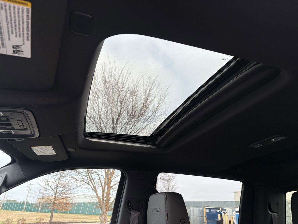 Certified 2021 GMC Sierra 1500 AT4 w/ AT4 Premium Package image 21