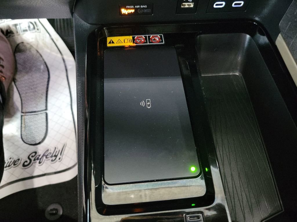 Used 2025 Toyota Camry XLE image 18