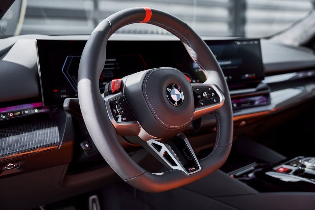 Used 2026 BMW M5 w/ Executive Package image 44