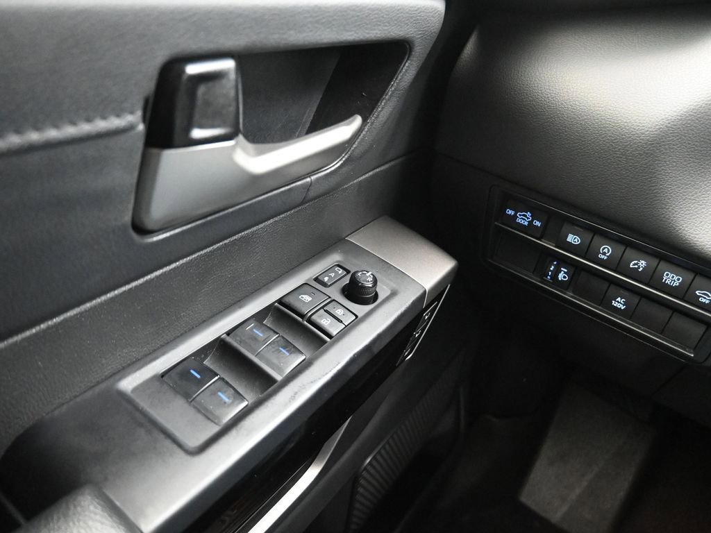 Used 2024 Toyota Tundra Limited image 10