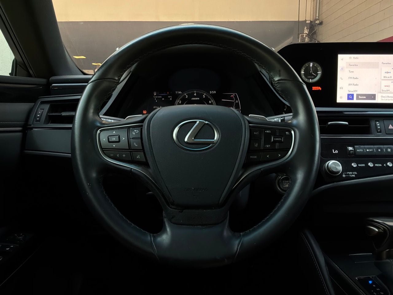 Used 2025 Lexus ES 350 w/ Accessory Package (Z1) FWD image 32