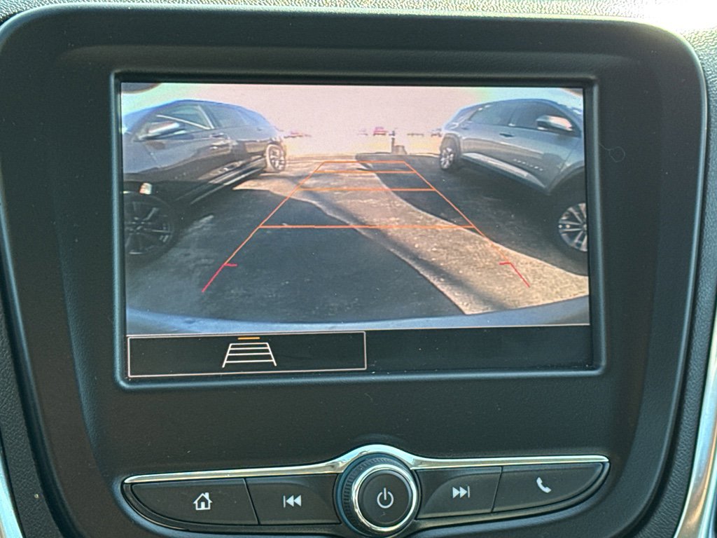 Used 2023 Chevrolet Equinox LS w/ Driver Confidence II Package image 19