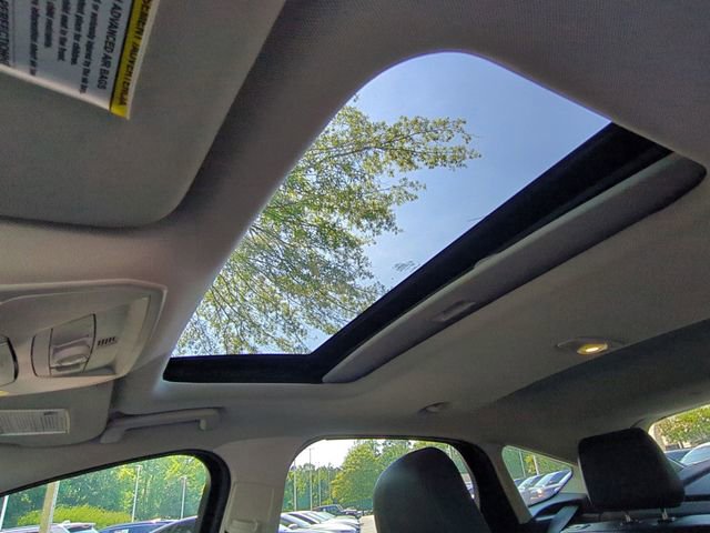 Used 2016 Ford Focus SE w/ Equipment Group 201A FWD image 18