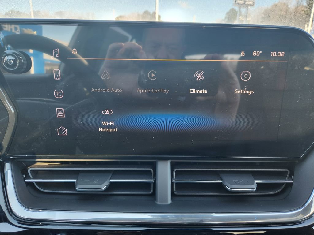 New 2026 Chevrolet Trax RS w/ Sunroof Package image 17