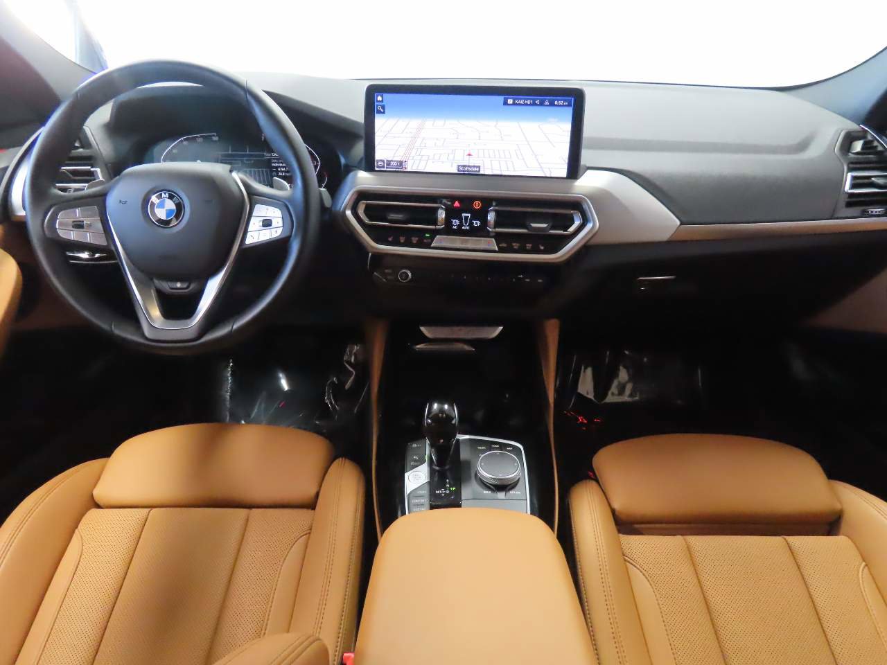Used 2025 BMW X4 xDrive30i image 14