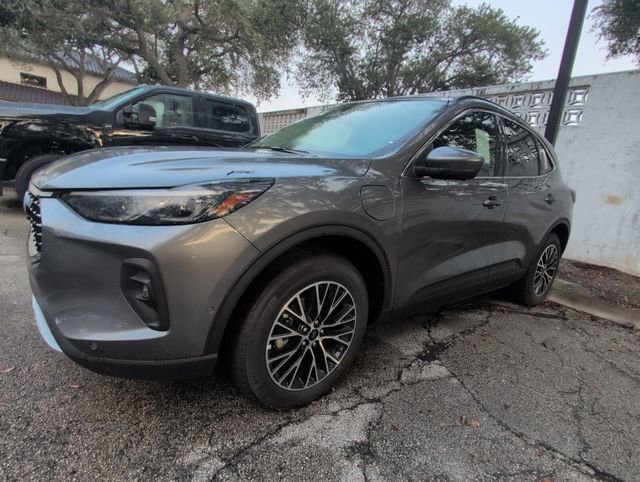New 2024 Ford Escape SE w/ PHEV Premium Package image 4