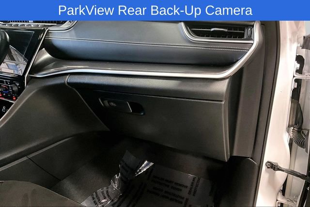 Used 2022 Jeep Grand Cherokee L Laredo AWD/4WD image 26