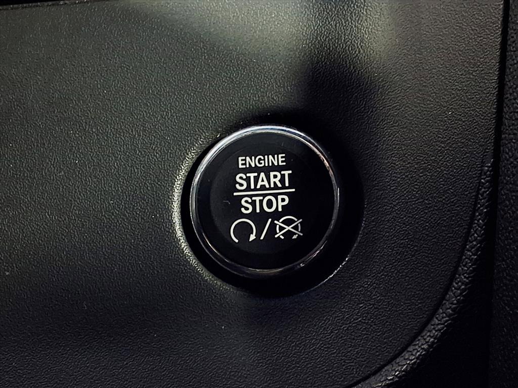 Used 2013 Dodge Challenger R/T Plus image 17