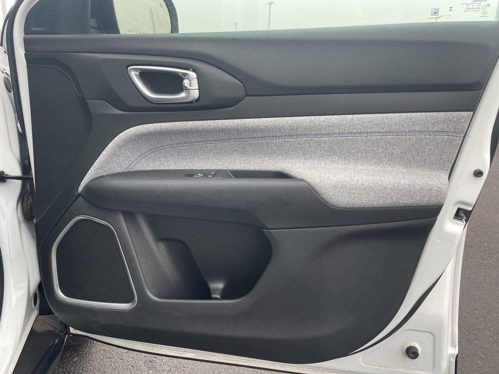 Used 2024 Jeep Compass Latitude image 35