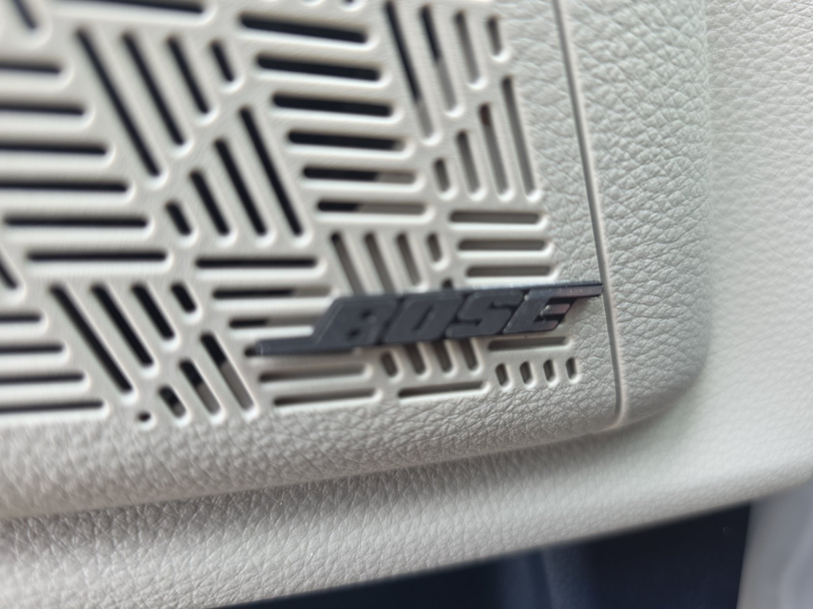 Certified 2025 Kia Carnival SX Prestige FWD image 24