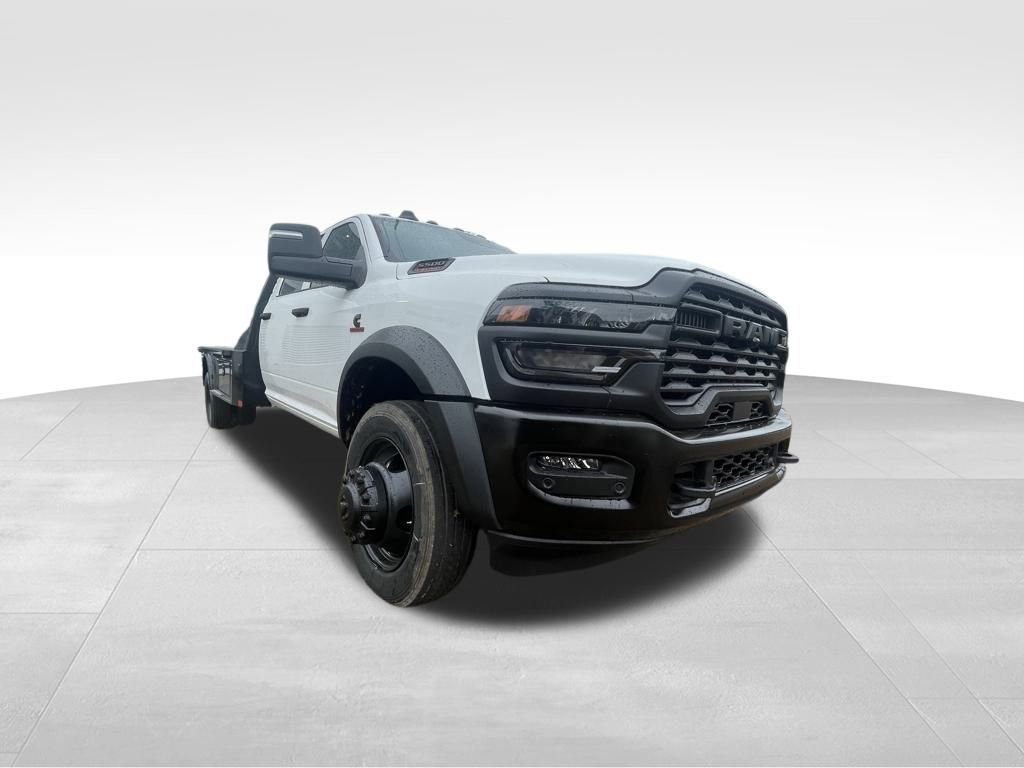 New 2026 RAM 5500 Tradesman AWD/4WD image 3