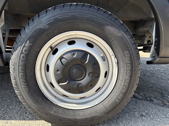 Certified 2023 Ford Transit 250 Medium Roof RWD image 38