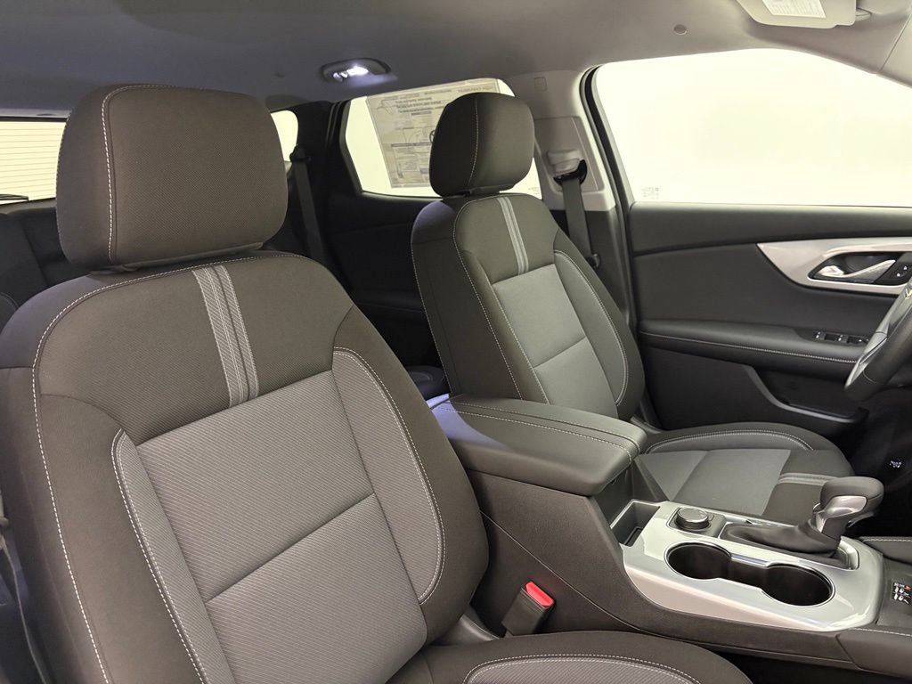 New 2026 Chevrolet Blazer LT w/ Convenience Package FWD image 40