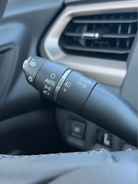 Used 2023 GMC Acadia Denali w/ Denali Technology Package image 14