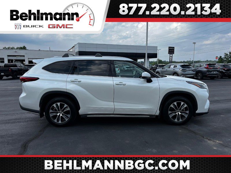 Used 2022 Toyota Highlander XLE