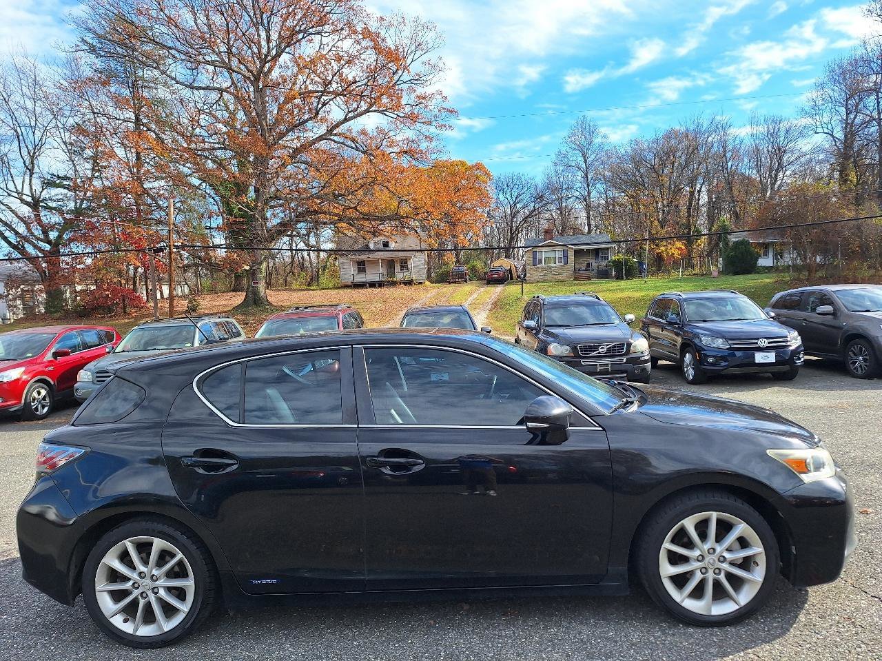 Used 2011 Lexus CT 200h Premium w/ Premium Audio Pkg image 9