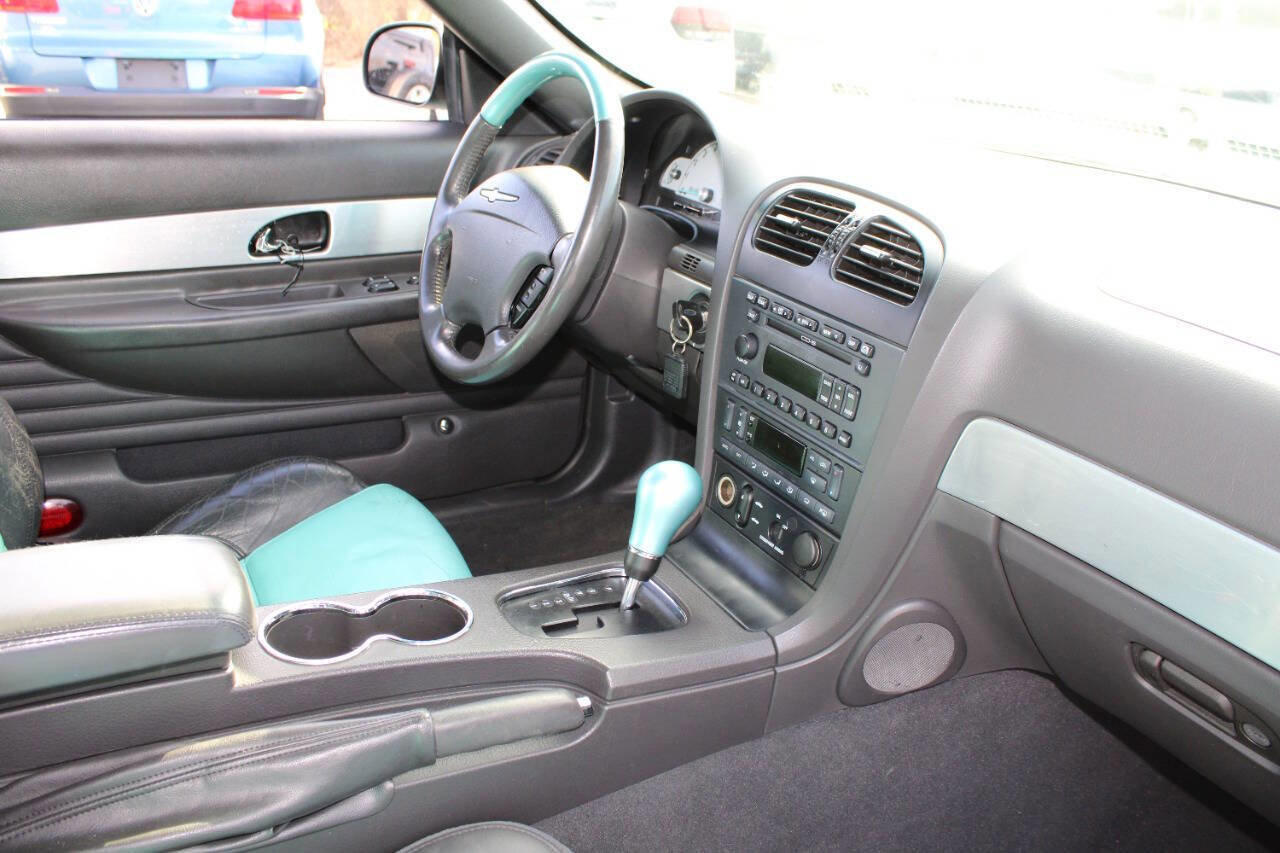 Used 2002 Ford Thunderbird Deluxe RWD image 12