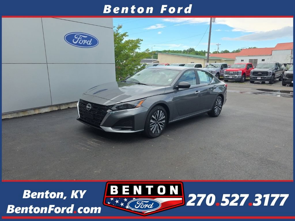Used 2025 Nissan Altima 2.5 SV FWD image 1