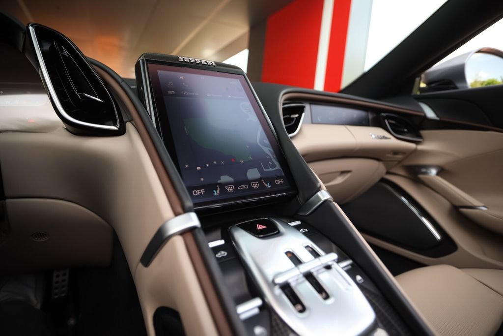 Certified 2024 Ferrari Roma Spider image 35