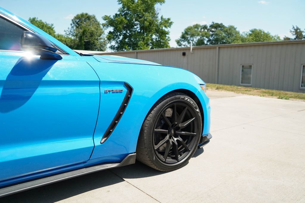 Used 2017 Ford Mustang Shelby GT350 RWD image 17