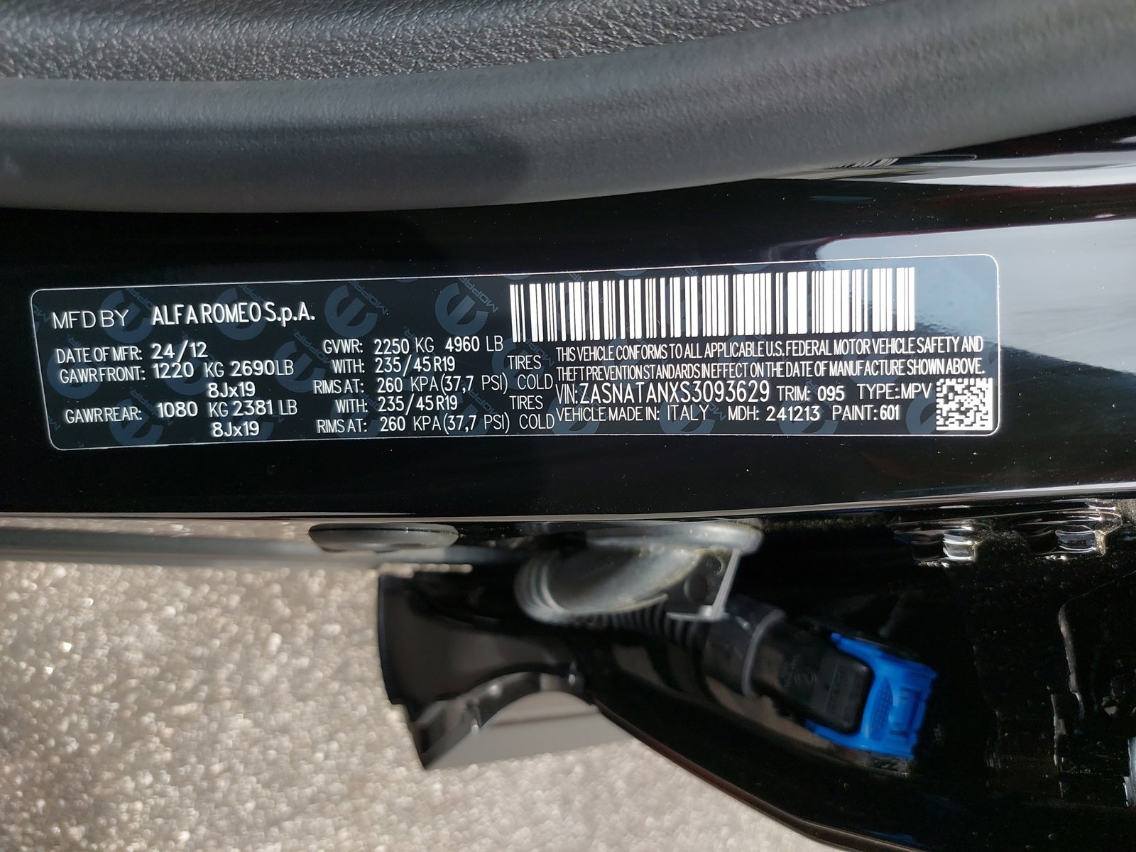 New 2025 Alfa Romeo Tonale w/ Premium Package image 38