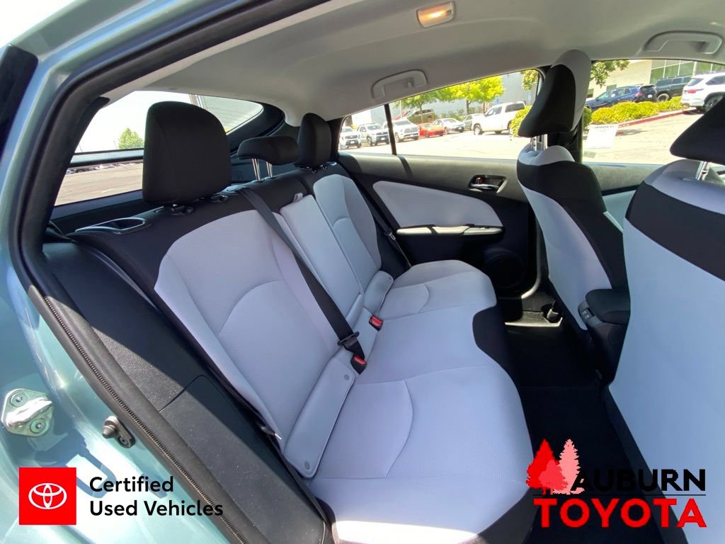 Certified 2022 Toyota Prius L Eco FWD image 18