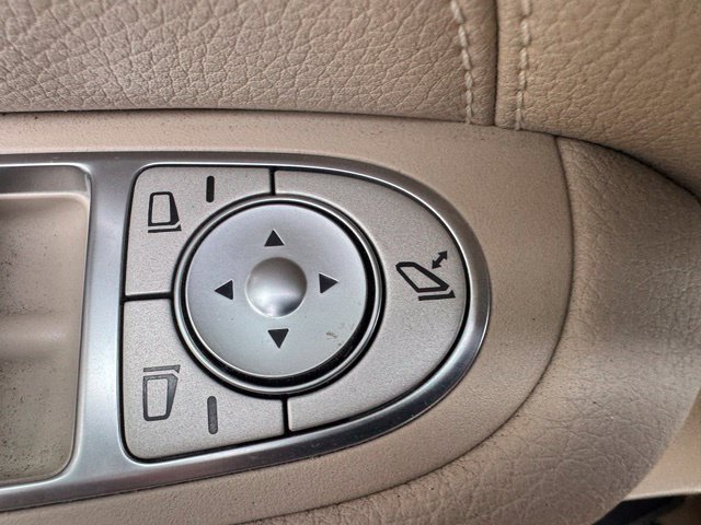 Used 2018 Mercedes-Benz C 300 4MATIC Cabriolet image 11
