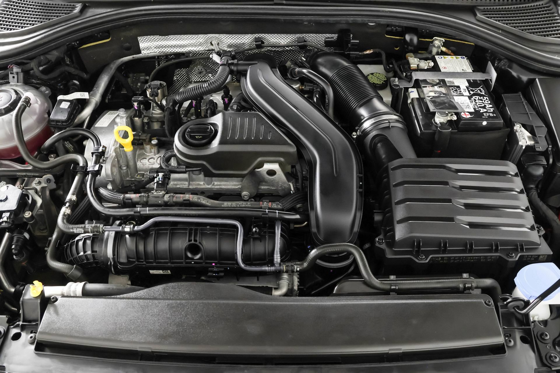 Used 2025 Volkswagen Jetta Sport FWD image 47