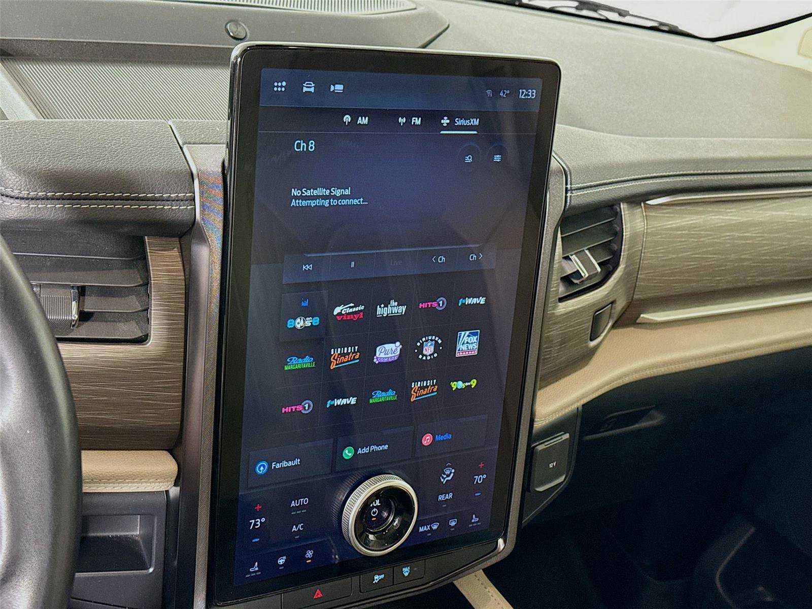 Used 2022 Ford Expedition Max Limited image 9
