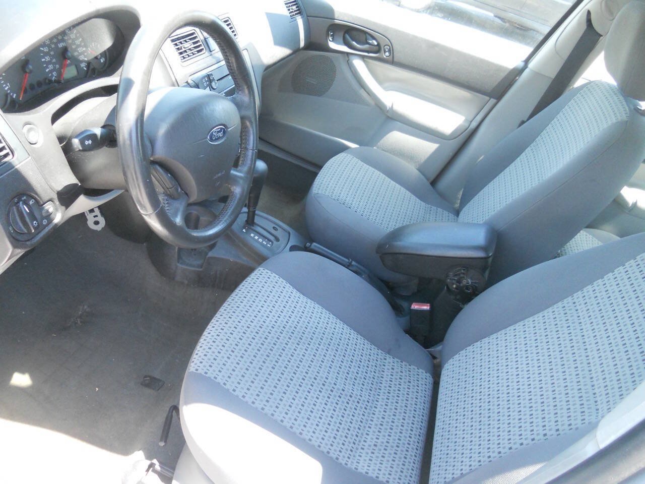 Used 2006 Ford Focus SES FWD image 29