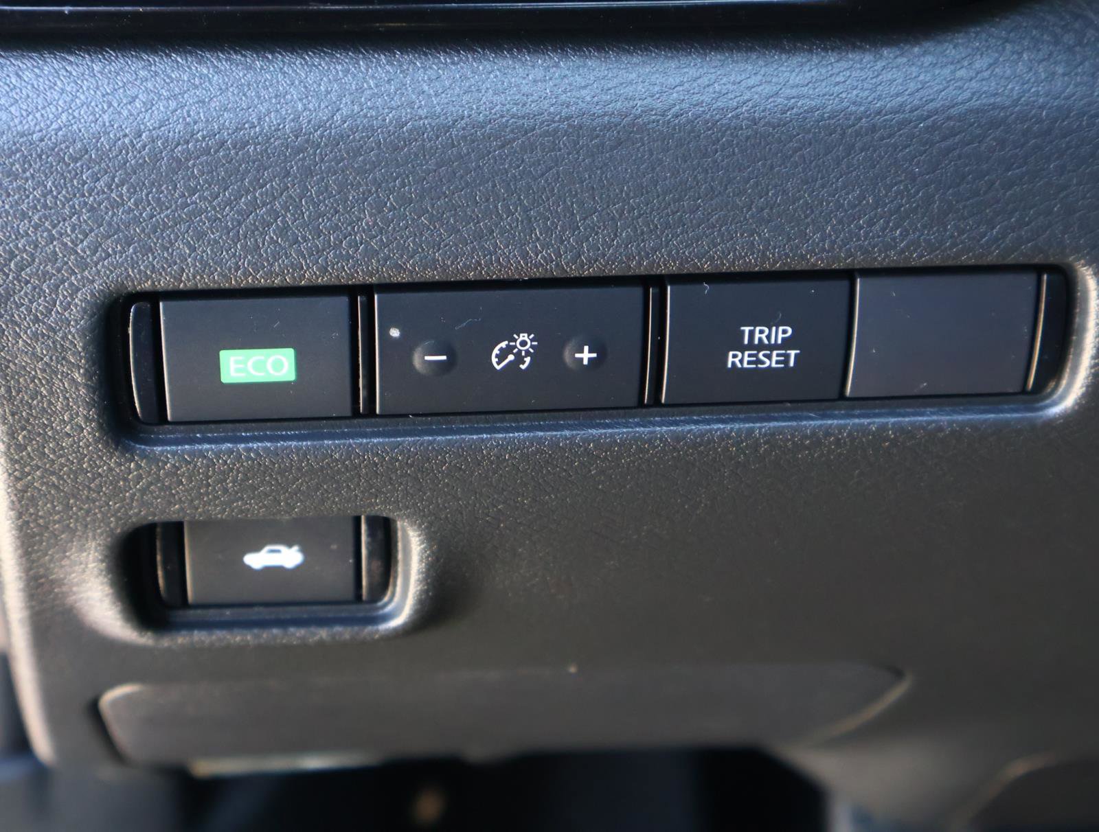 Used 2025 Nissan Sentra SV w/ All-Weather Package image 20