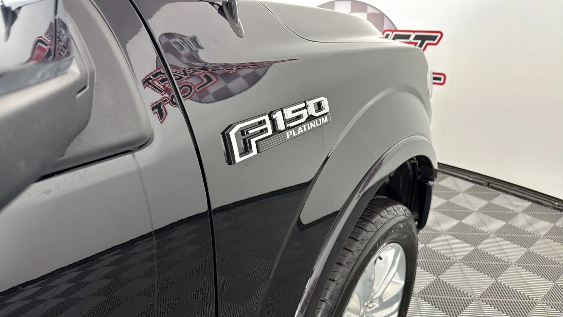 Used 2020 Ford F150 Platinum w/ Equipment Group 701A Luxury AWD/4WD image 34